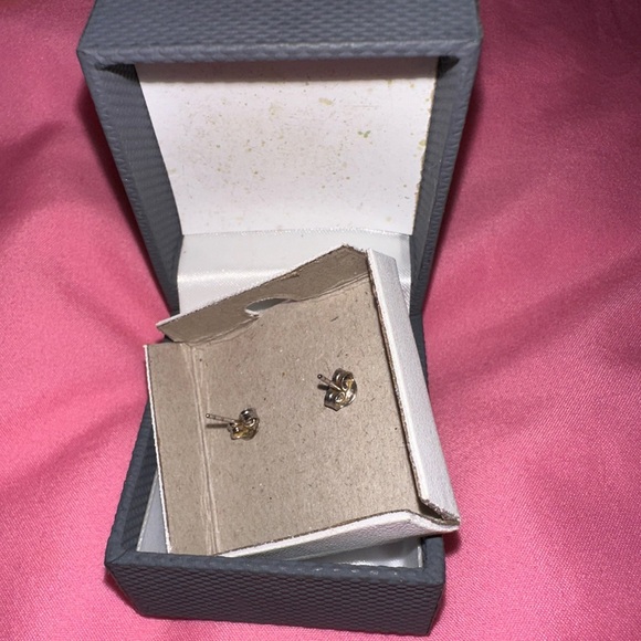 Diamond Multi Diamond Stone Stud Earrings 10K White Gold 1/2cttw - Picture 3 of 11